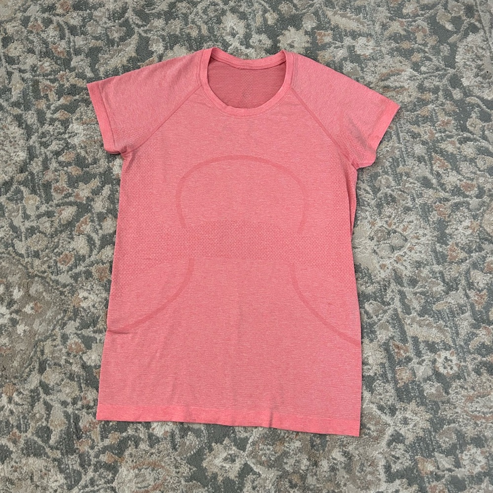 Lululemon swiftly shirt
